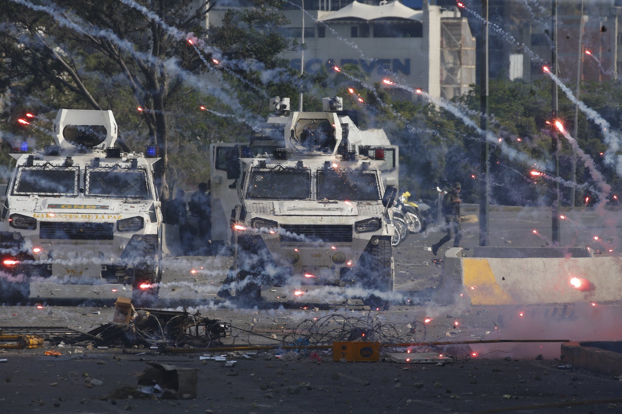 Clashes rock Venezuela as Guaido, Maduro vie for power