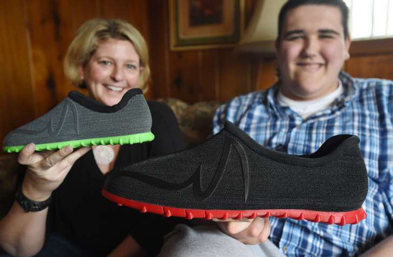 Michigan teen gets 3D-printed shoes for large feet