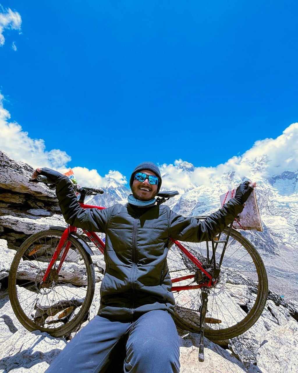 18-year-old Shivam Patel from India makes history by reaching Everest Base Camp on bicycle