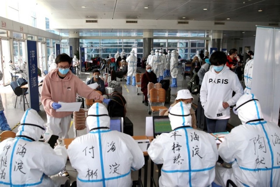 China reports no new local coronavirus transmissions for first time