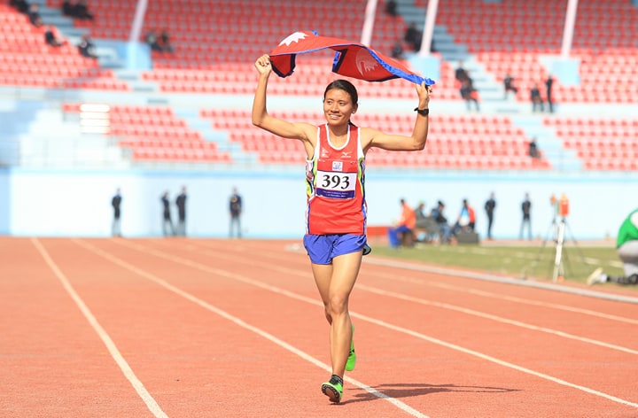 Santoshi Shrestha wins gold for Nepal in 10000m race (with photos)