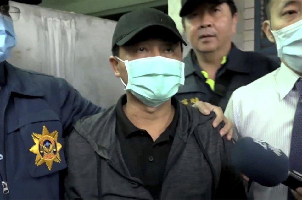 Truck owner behind deadly Taiwan railway crash apologizes