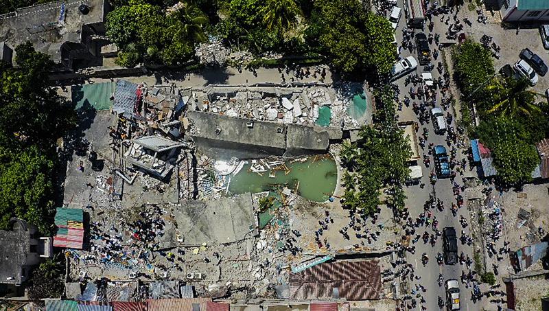 At least 304 dead, 1,800 hurt as 7.2 magnitude rocks Haiti