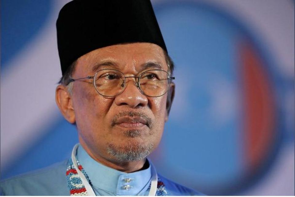 Malaysia says no case against PM-in-waiting Anwar over sex assault allegations