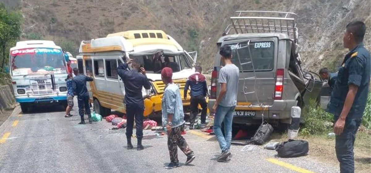 Five killed, 18 injured as bus carrying Indian pilgrims collides head-on with jeep