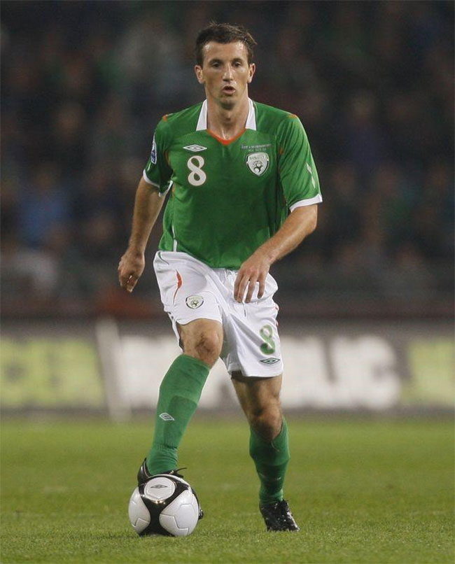 Former Ireland midfielder Miller dies aged 36