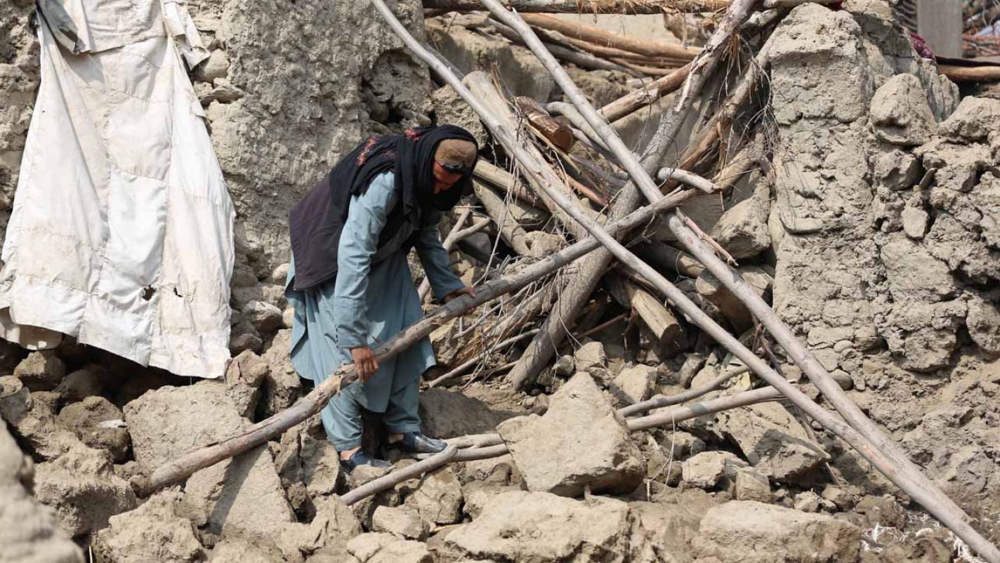 At least 13 killed in Afghanistan-Pakistan earthquake