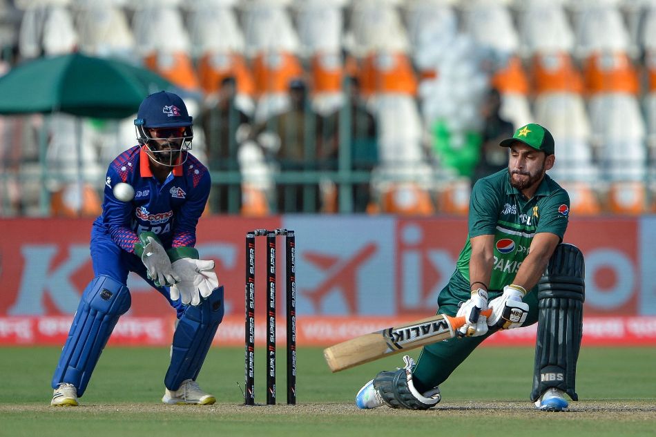 Azam and Ahmed punish Nepal as Pakistan score 342-6