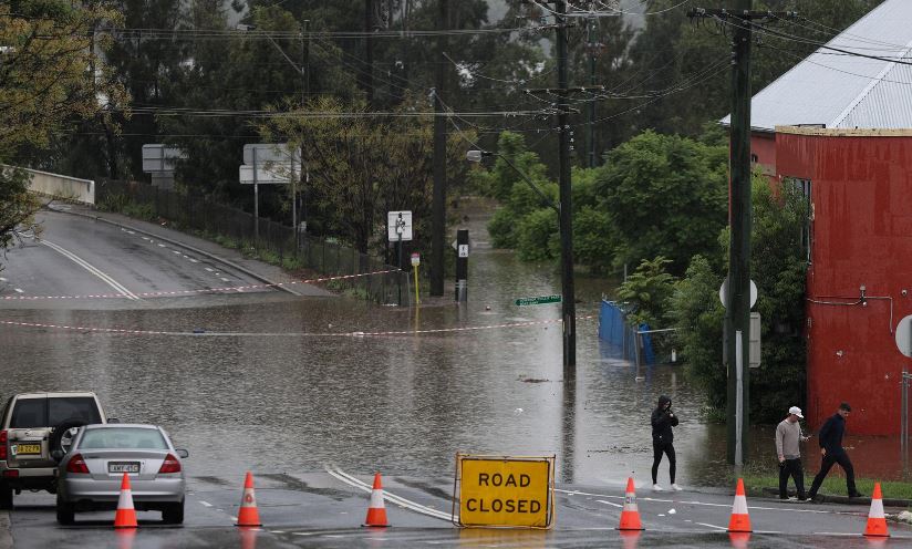 Australia to rescue thousands as Sydney faces worst floods in 60 years