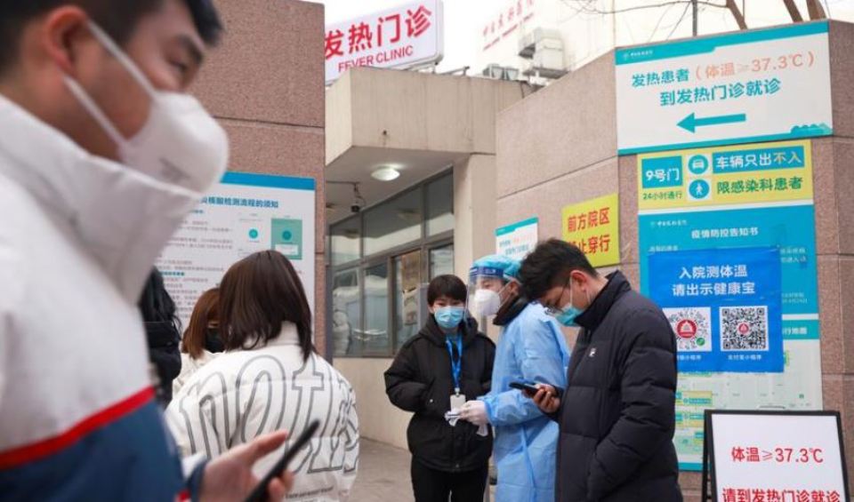 China steps up COVID measures near Beijing as local infections rise