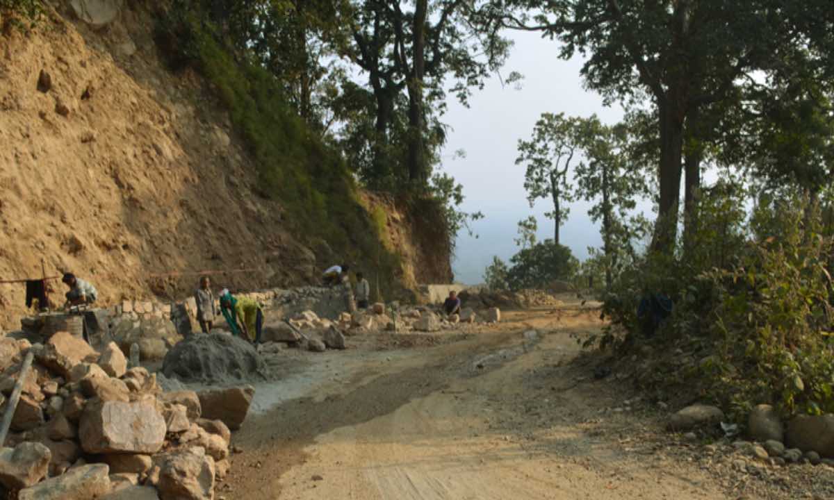 Daiji-Jogbudha road construction at snail’s pace