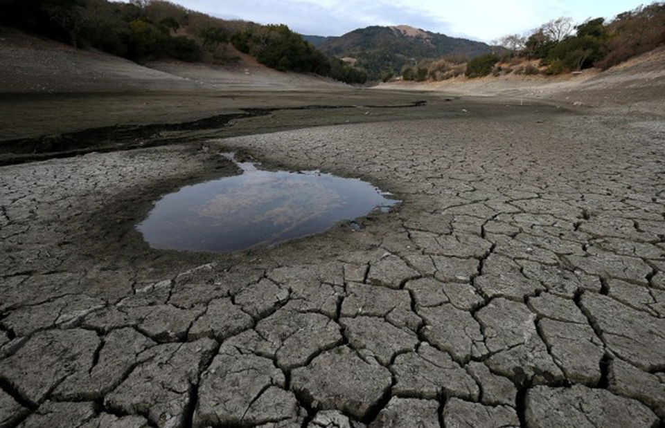 Satellites link rain, drought intensity to global warming