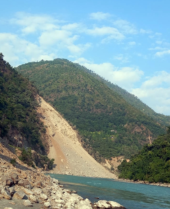Dry landslide at Dudh Kosi puts 12 houses at risk