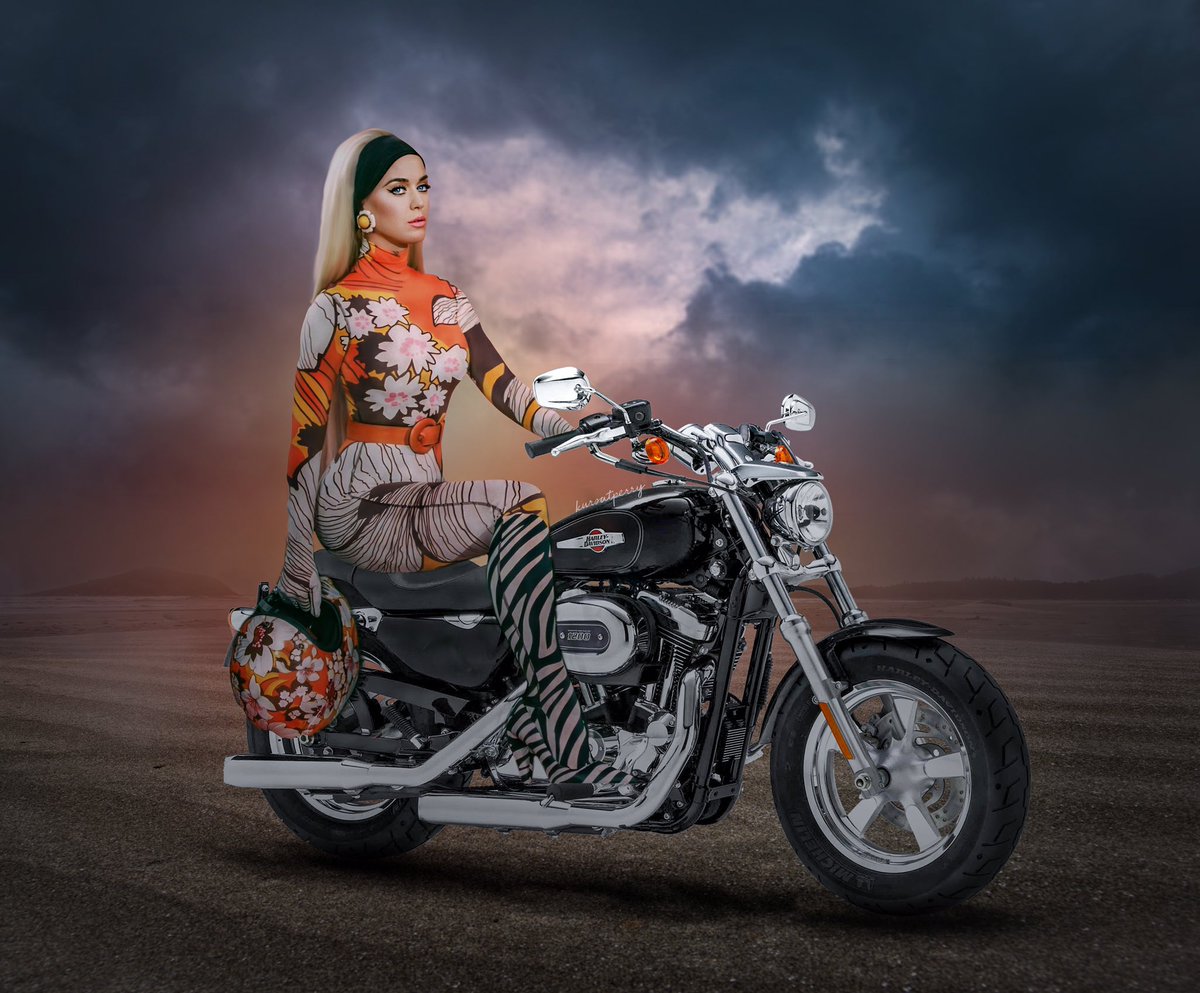 Katy Perry puts out for new single 'Harleys in Hawaii'