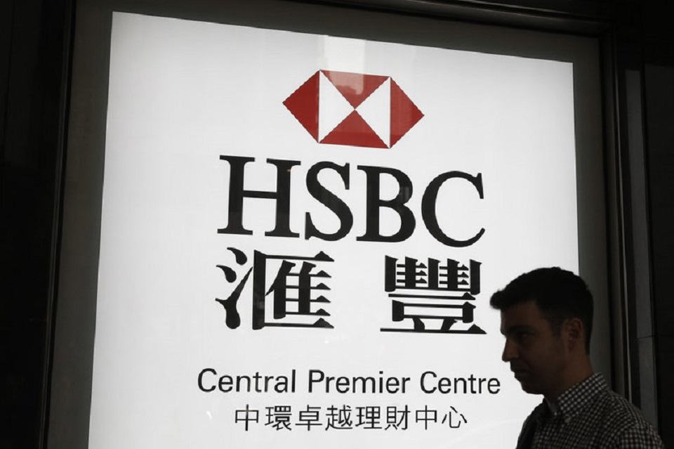 HSBC cuts headcount by 35,000 in deep overhaul