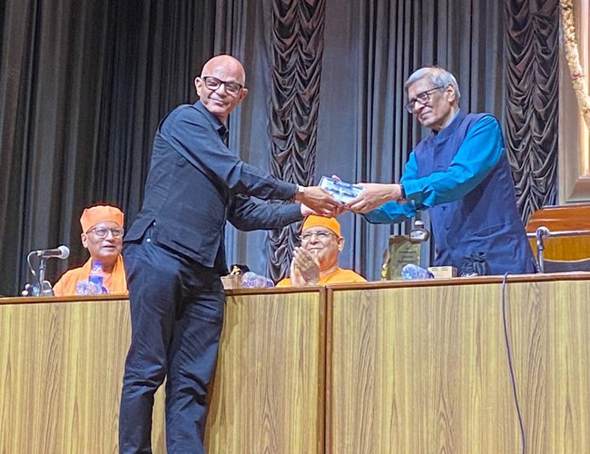 6th Inked Happiness Lifetime Achievement Award Conferred on Veteran Economist Dr Bibek Debroy