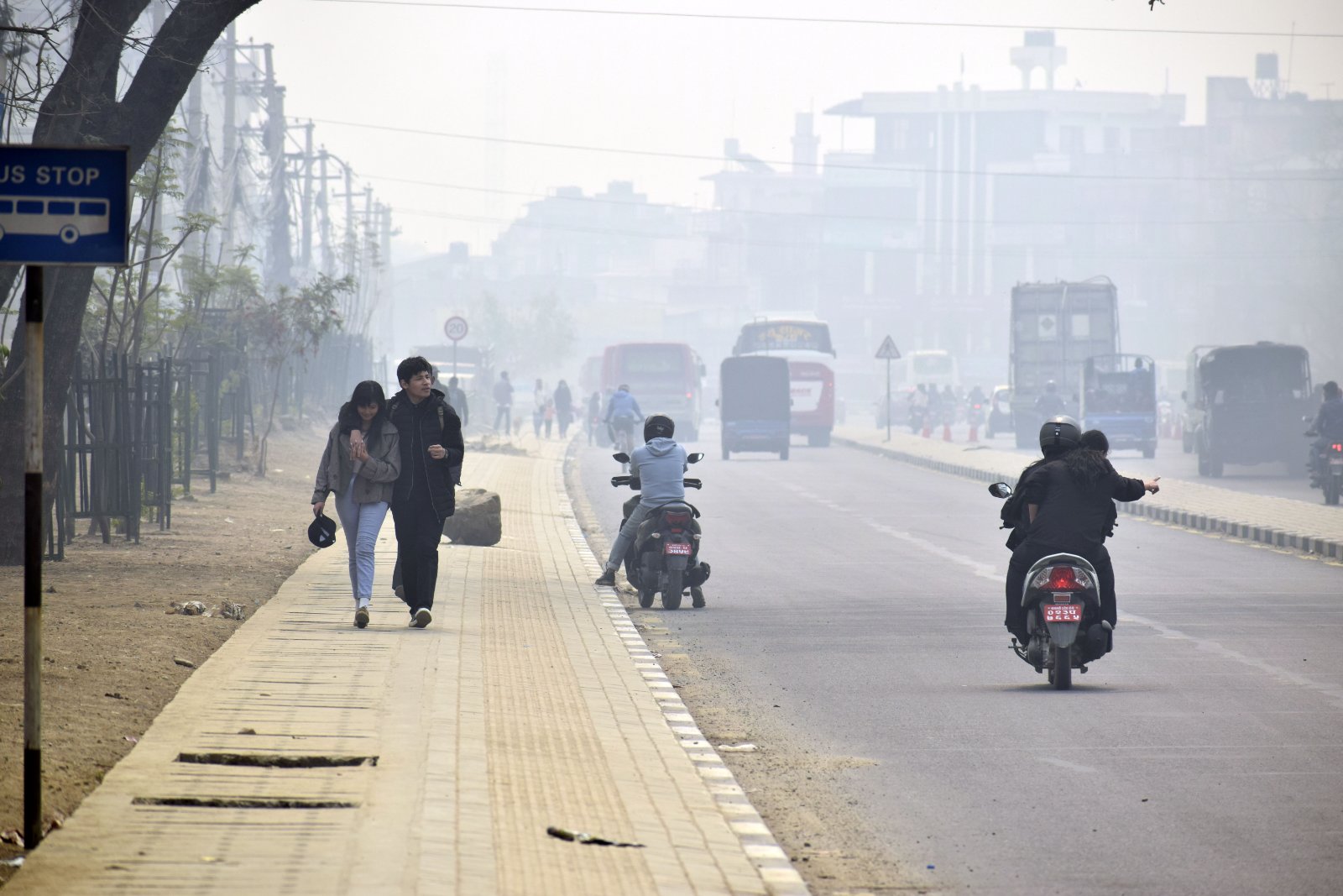 Kathmandu Valley continues to witness thick haze and smoke (with photos)