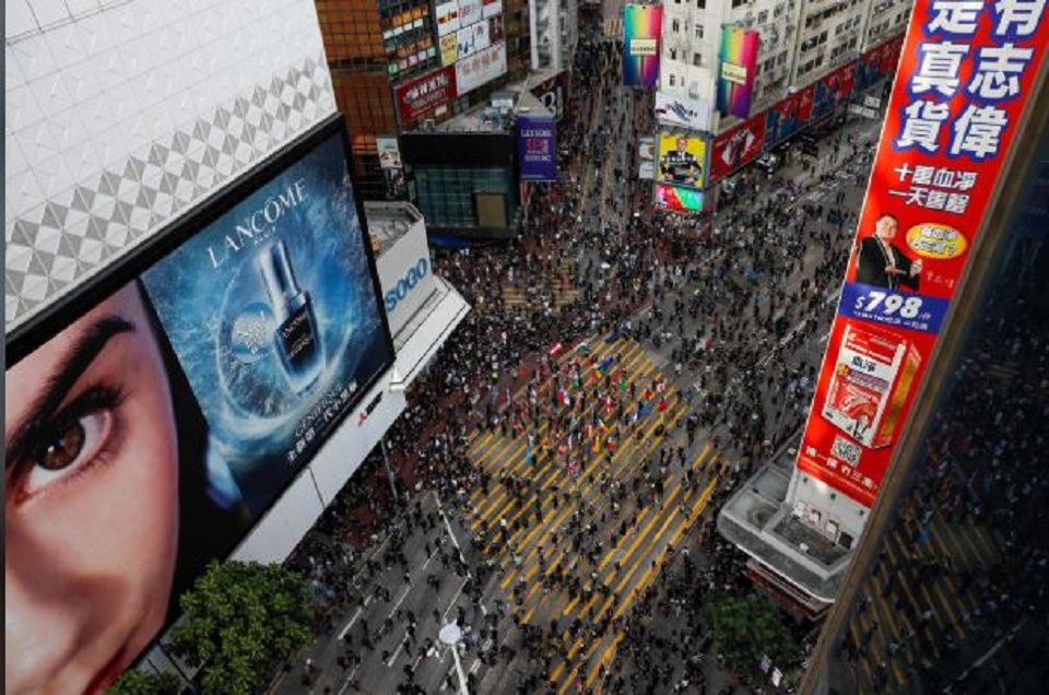Hong Kong's population estimated at 7.33 million at end-2022