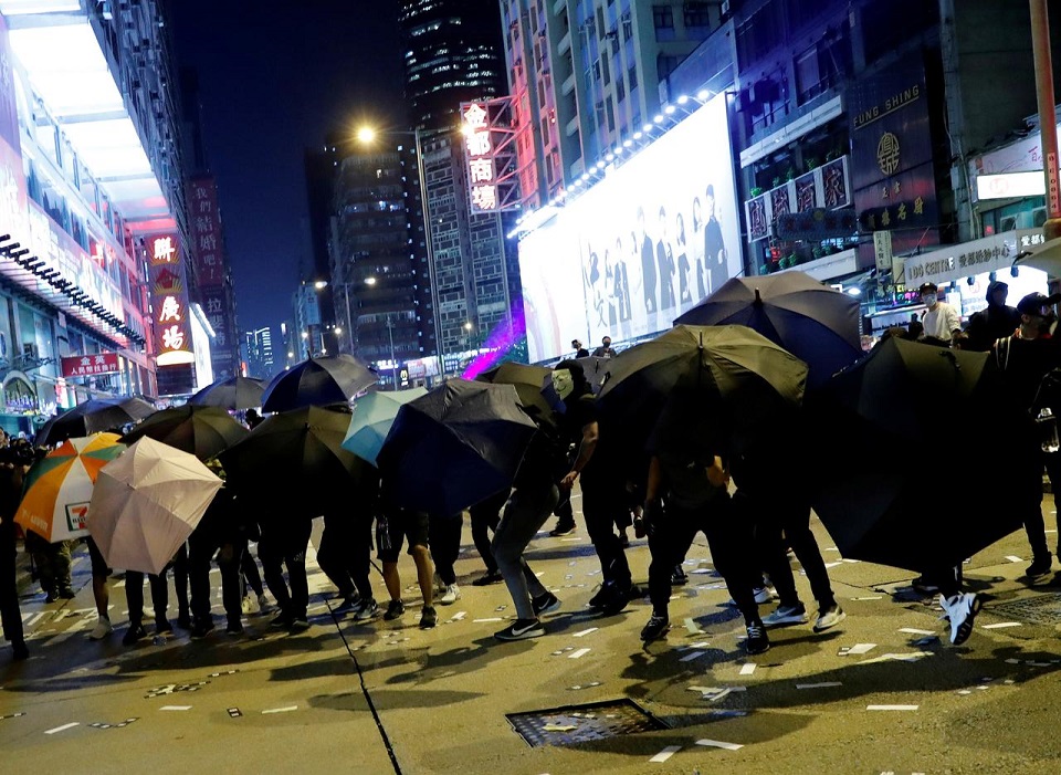 Downtown Hong Kong becomes battleground as night falls - myRepublica ...