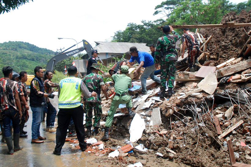 Death toll from Indonesia floods, landslides rises to 19