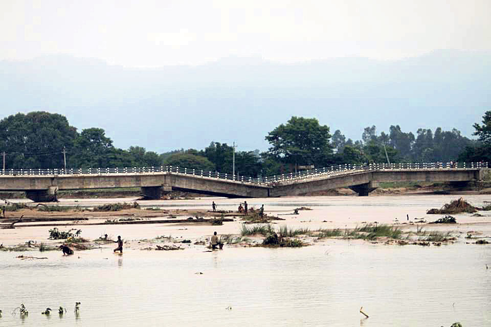 Newly-built bridge over Babai collapses
