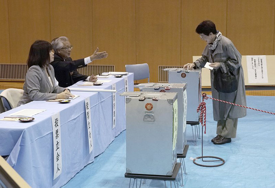 Japan votes for lower house; Abe’s party seen headed for win