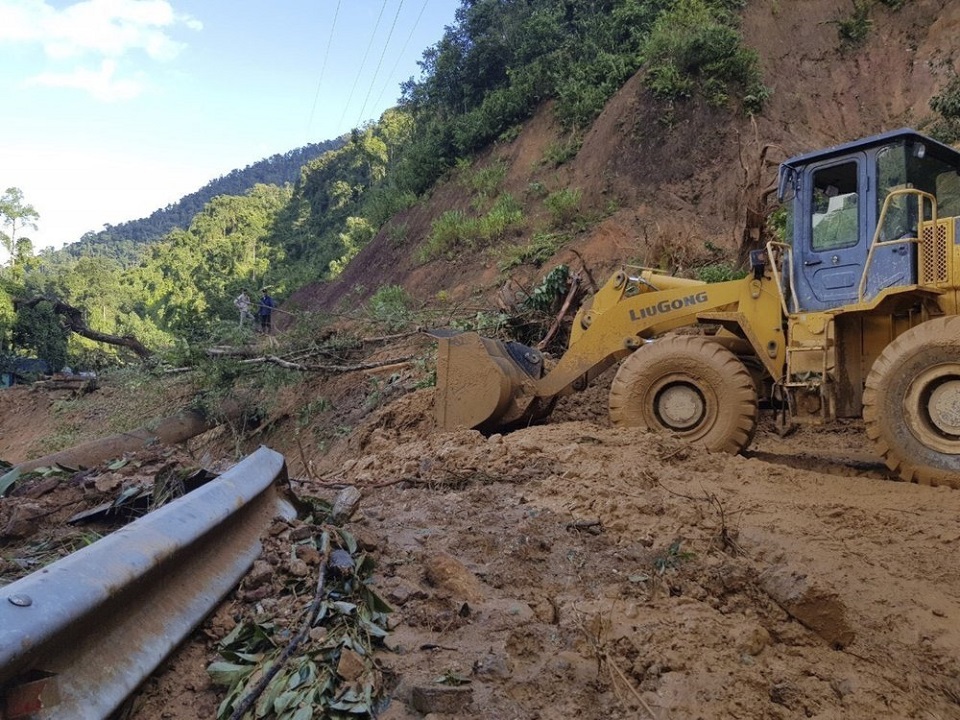Typhoon, landslides leave 19 dead, 64 missing in Vietnam