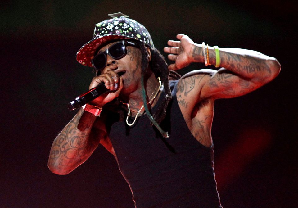 U.S. rapper Lil Wayne denied entry into UK for festival performance