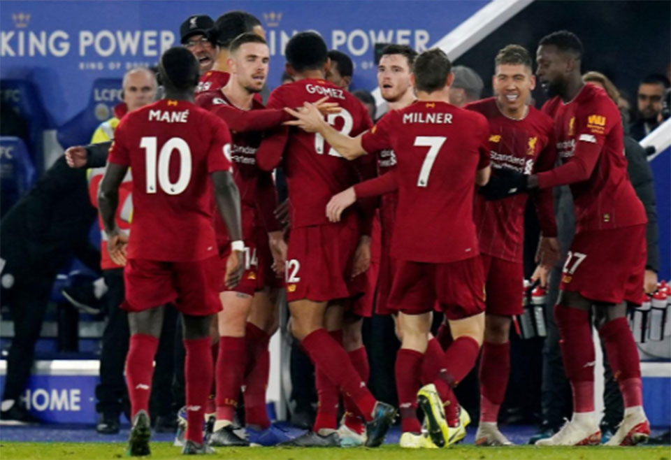 Firmino double as Liverpool crush Leicester to go 13 points clear