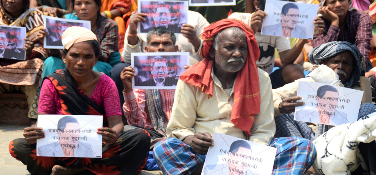 Loan sharking victims demand home minister’s resignation