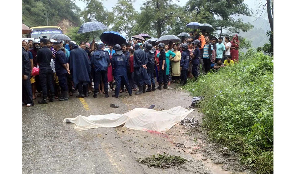 Truck knocks down two school students to death in Malekhu