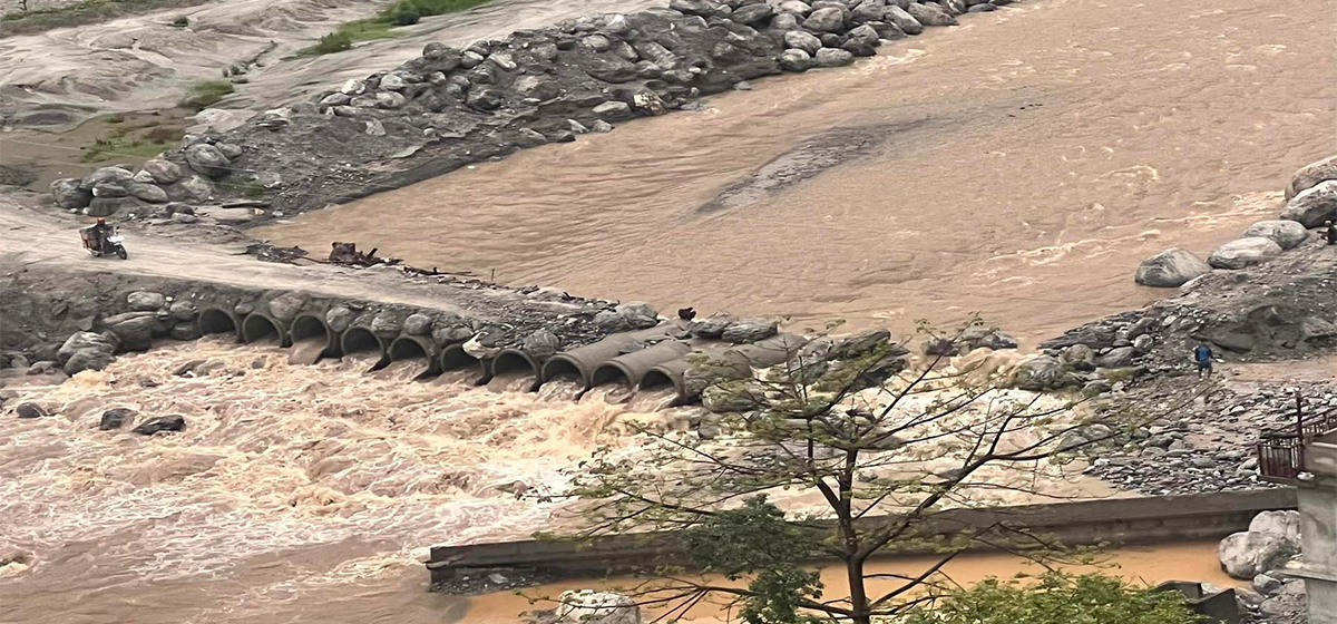Flood damages temporary structures built around Melamchi River