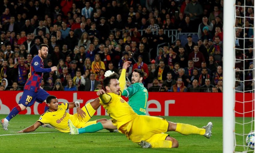 Messi scores in 700th match as Barca ease into last-16