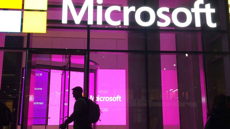 Microsoft’s market value tops $500 billion again after 17 years