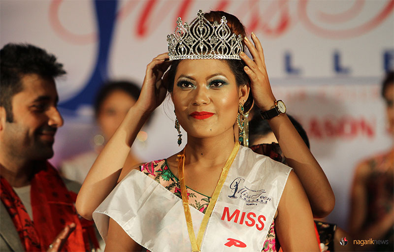 Aditi Tuladhar crowned as Miss Teen College 2016