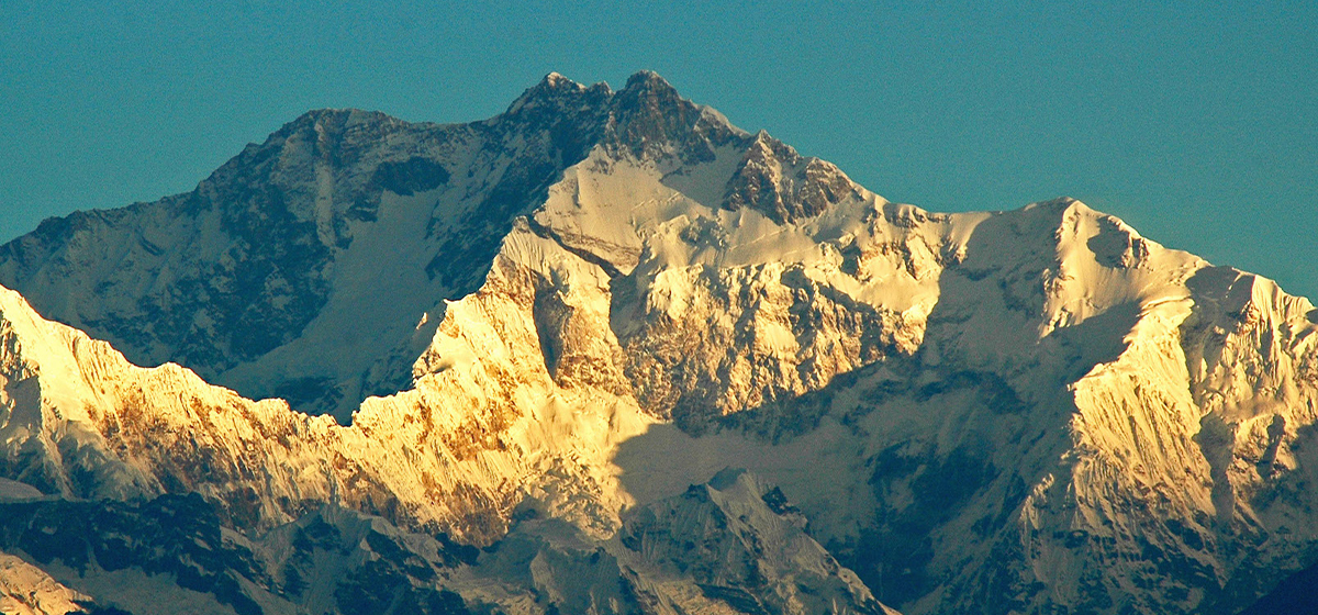 Fourteen mountaineers scale Mt Kanchenjunga today
