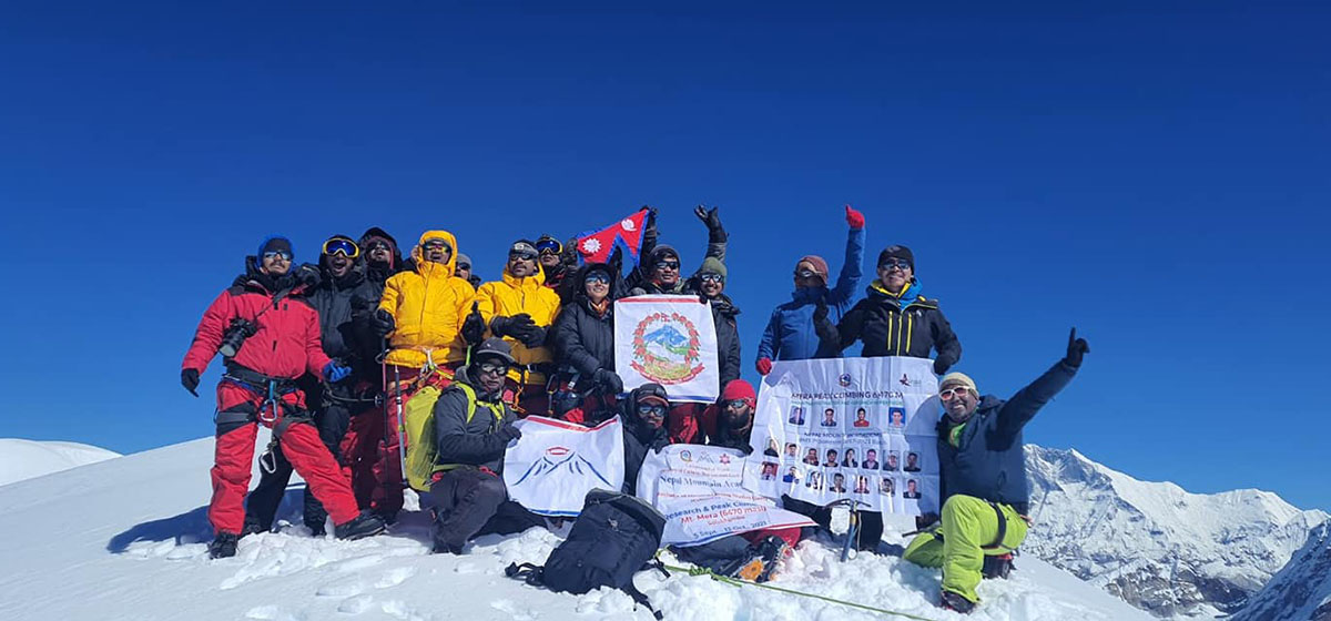18-member NMA makes academic summit on Mera Peak