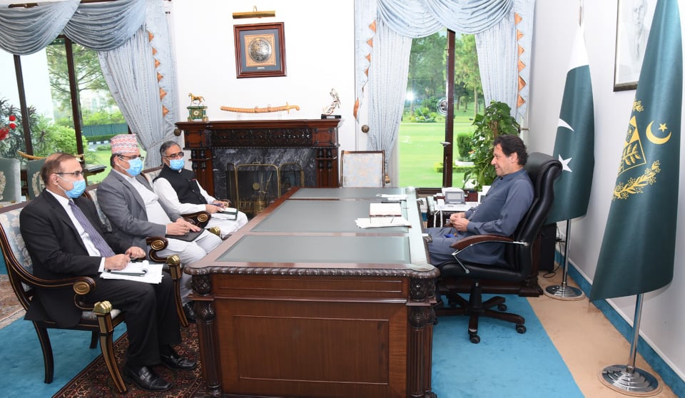 Nepali envoy pays a courtesy call on Pak PM Khan