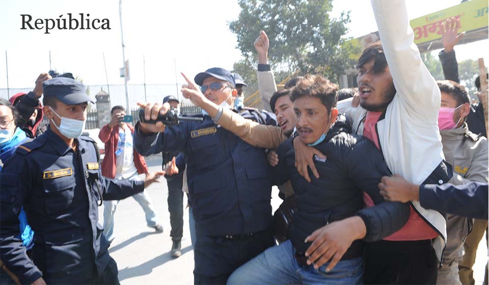 PHOTOS: Police arrest Chand-led CPN cadres as they stage protest to enforce Nepal Banda