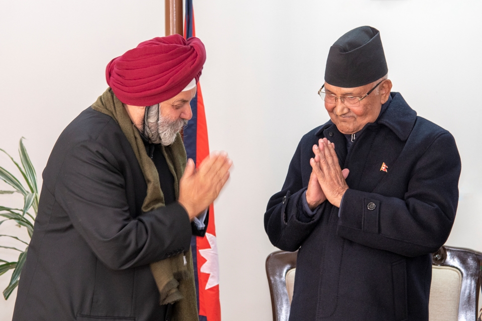 Outgoing Indian Ambassador Puri calls on President, Prime Minister
