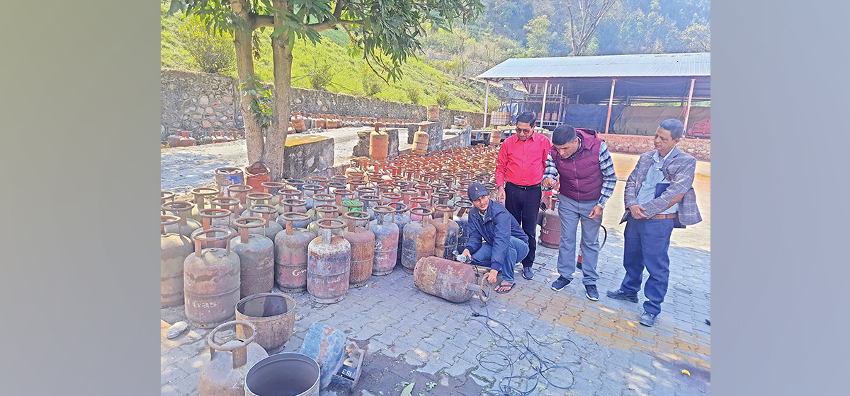 Om Gas Udhyog Pvt Ltd destroys expired gas cylinders