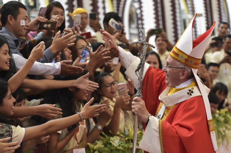 Pope lands in Bangladesh with Rohingya crisis looming large