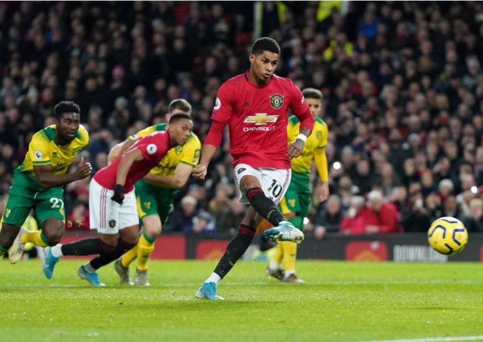 Rashford double helps Man United to 4-0 rout of Norwich