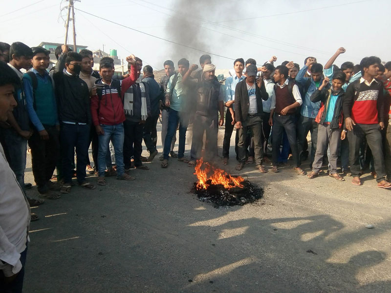 UDMF cadres start protest in Madhes districts from early morning