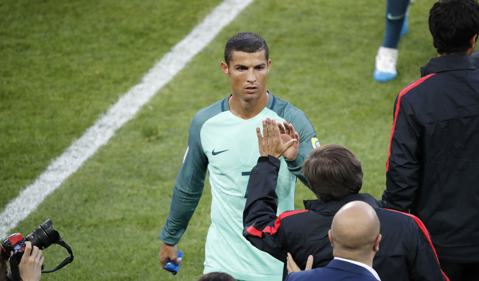 Ronaldo heads Portugal to 1-0 win over Russia