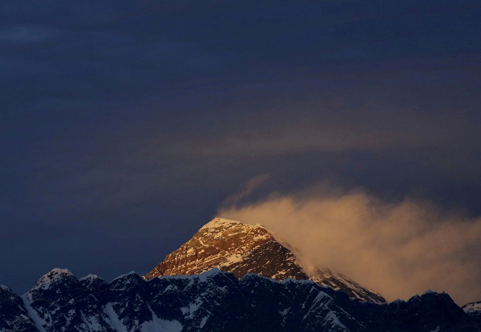 China to create 'line of separation' at Everest summit on COVID fears