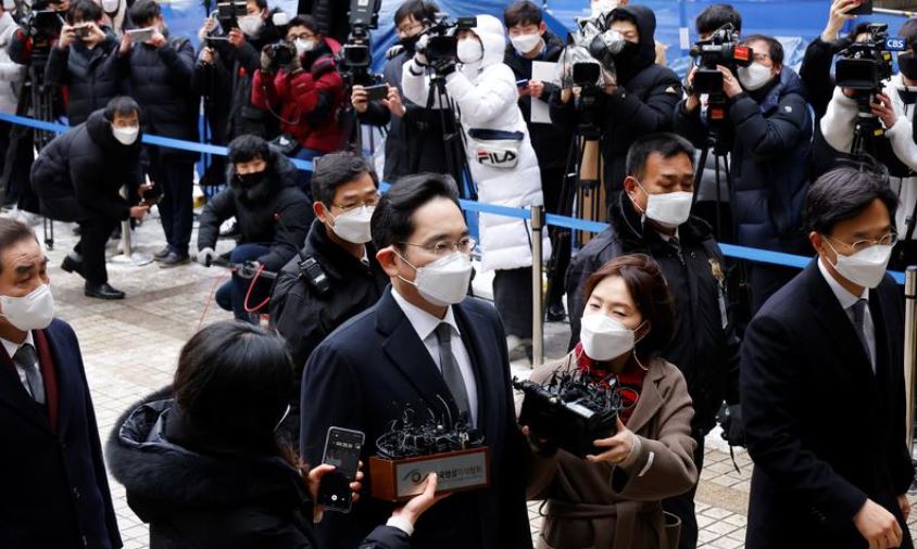 Timeline: Major events in Samsung leader Jay Y. Lee's bribery case
