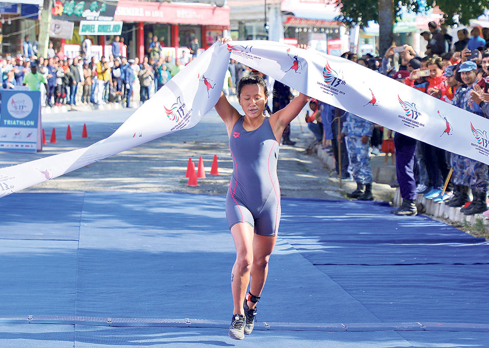 Soni Gurung, Adarsha Sinamol win gold in triathlon