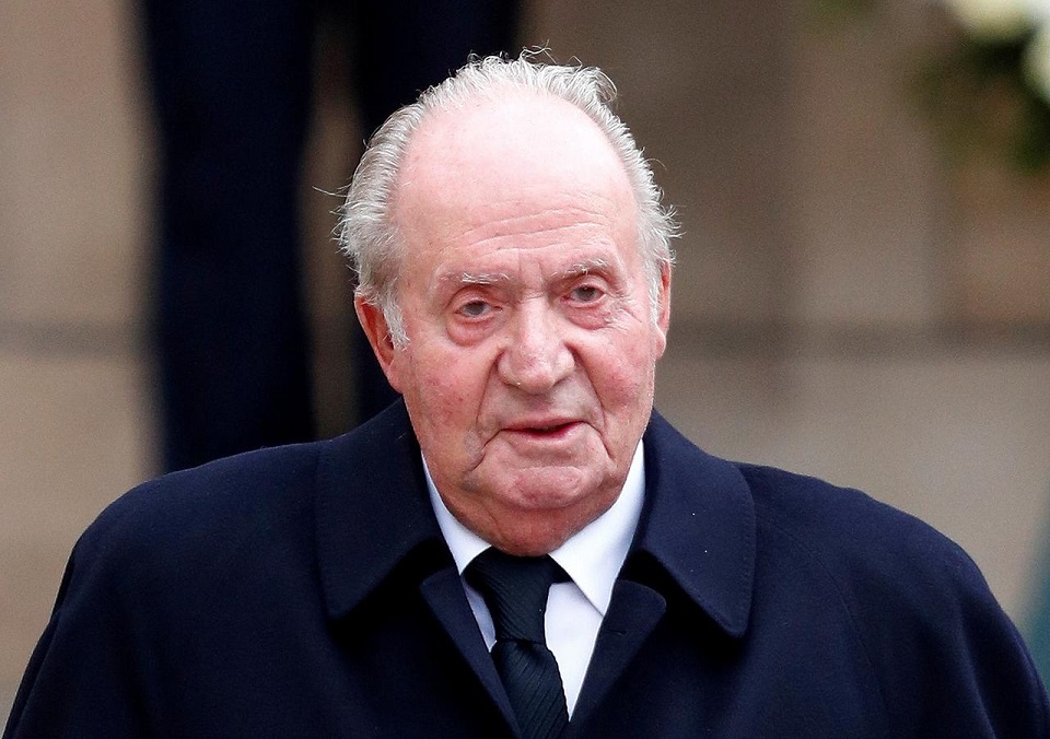 Former king Juan Carlos decides to leave Spain amid corruption allegations