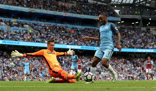 City beats West Ham 3-1 to keep pace with United, Chelsea